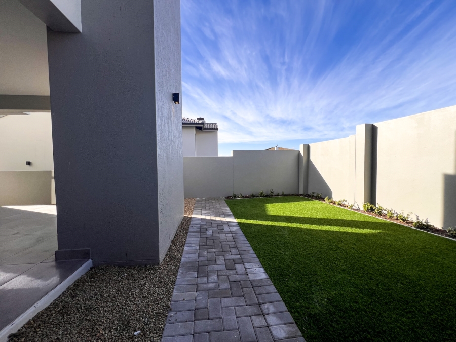 3 Bedroom Property for Sale in Country Club Western Cape
